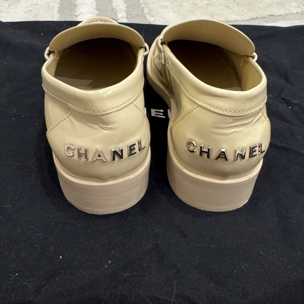 CHANEL Women's Beige Loafers - Picture 3 of 7